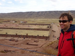 Patrice bei den Ruinen in Tiwanaku