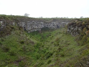 Sinkhole auf der Insel Santa Cruz