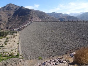 Damm im Valle del Elqui